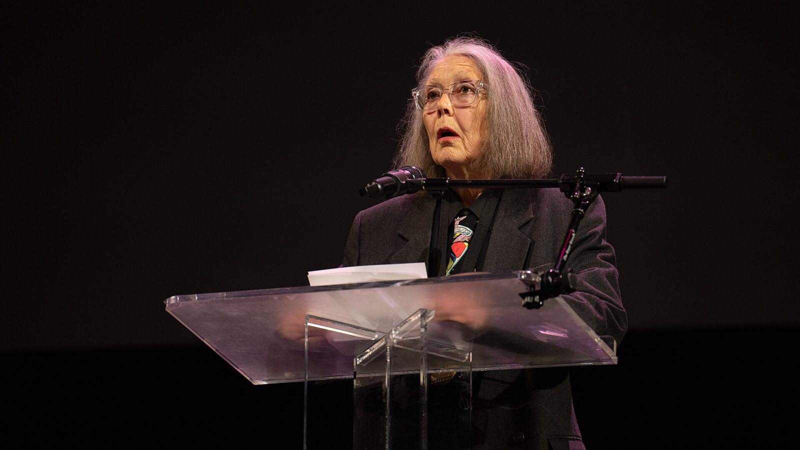 La canadiense Anne Carson gana el Premio Nobel de Literatura 2026