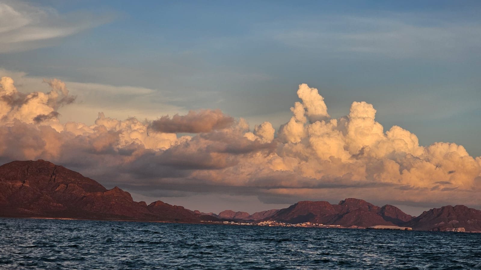 Atardecer en la bahía de Guaymas, Sonora