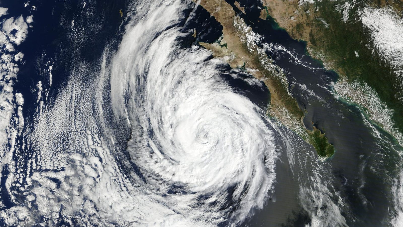 Imagen satelital de un huracán en el Pacífico mexicano, en una imagen de archivo