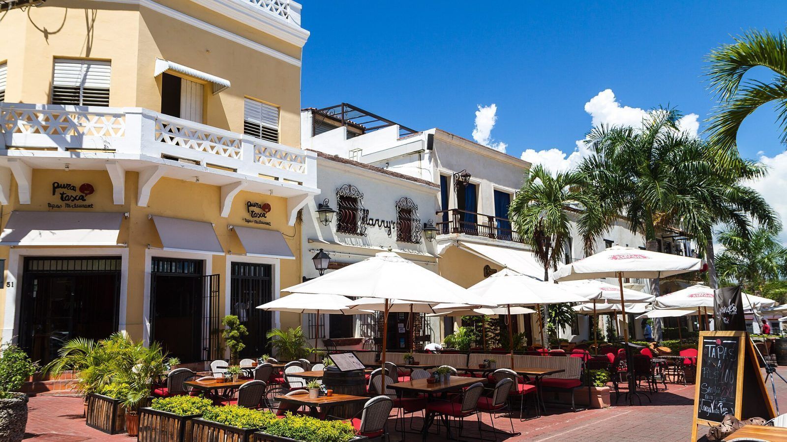 Santo Domingo concentra las importaciones dominicanas; grandes empresas mueven 62.5% de las compras
