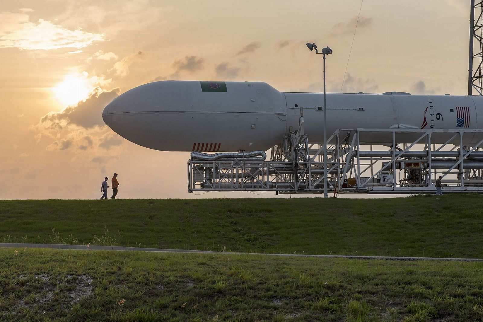 Lanzamiento de un cohete Falcon 9 de SpaceX