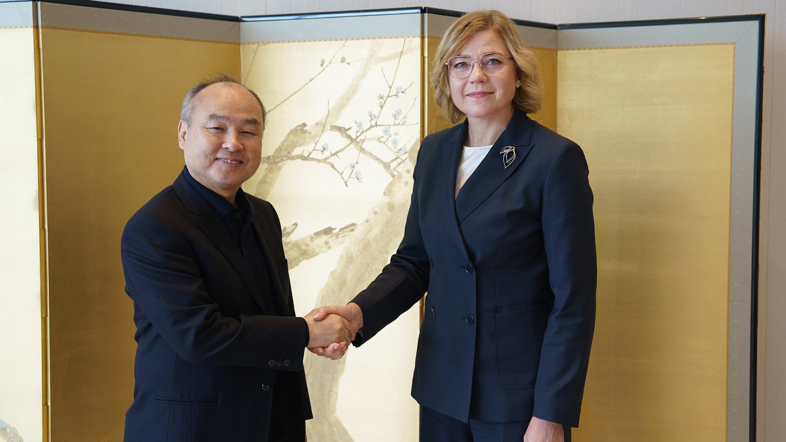 SoftBank busca hasta 100 mil millones de dólares de inversionistas del Golfo para una nueva ola de inversiones en IA